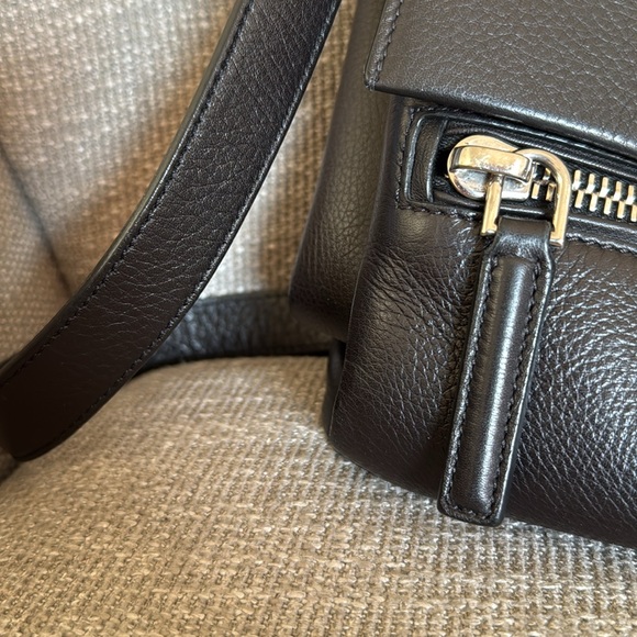 Givenchy bag with strap and handle - Picture 4 of 8